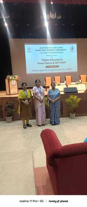 One-Day Workshop on NEP 2020 attended by faculty members at Rama Devi Women’s University