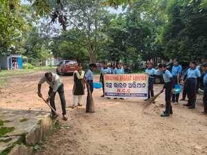 Observance of swachhata Hi Seva Parv,A synchronized National Cleanliness drive at women's college,khurda on dt.25.09.2025.